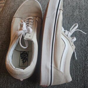 Beige White Van's old skool skate shoes unisex W10, M8.5 Logo Off the Wall